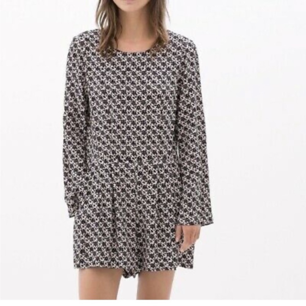 ZARA WOMAN Black And White Printed Long Bell Sleeve Open Back Romper